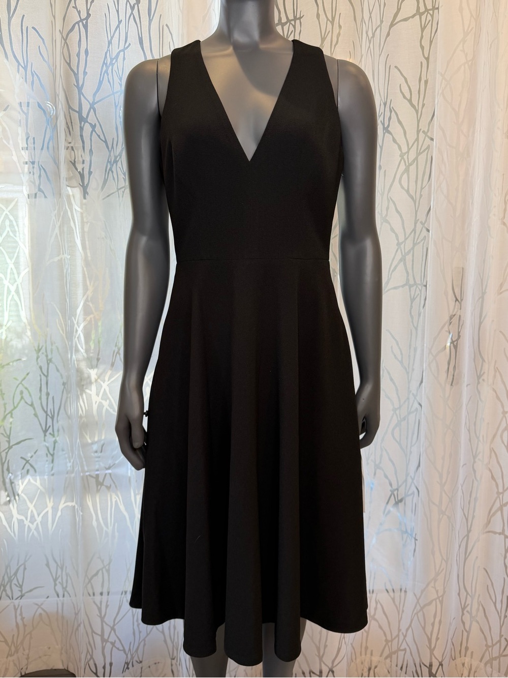Dress the Population Black Catalina Dress V-Neck Midi Fit-and-Flare Size M